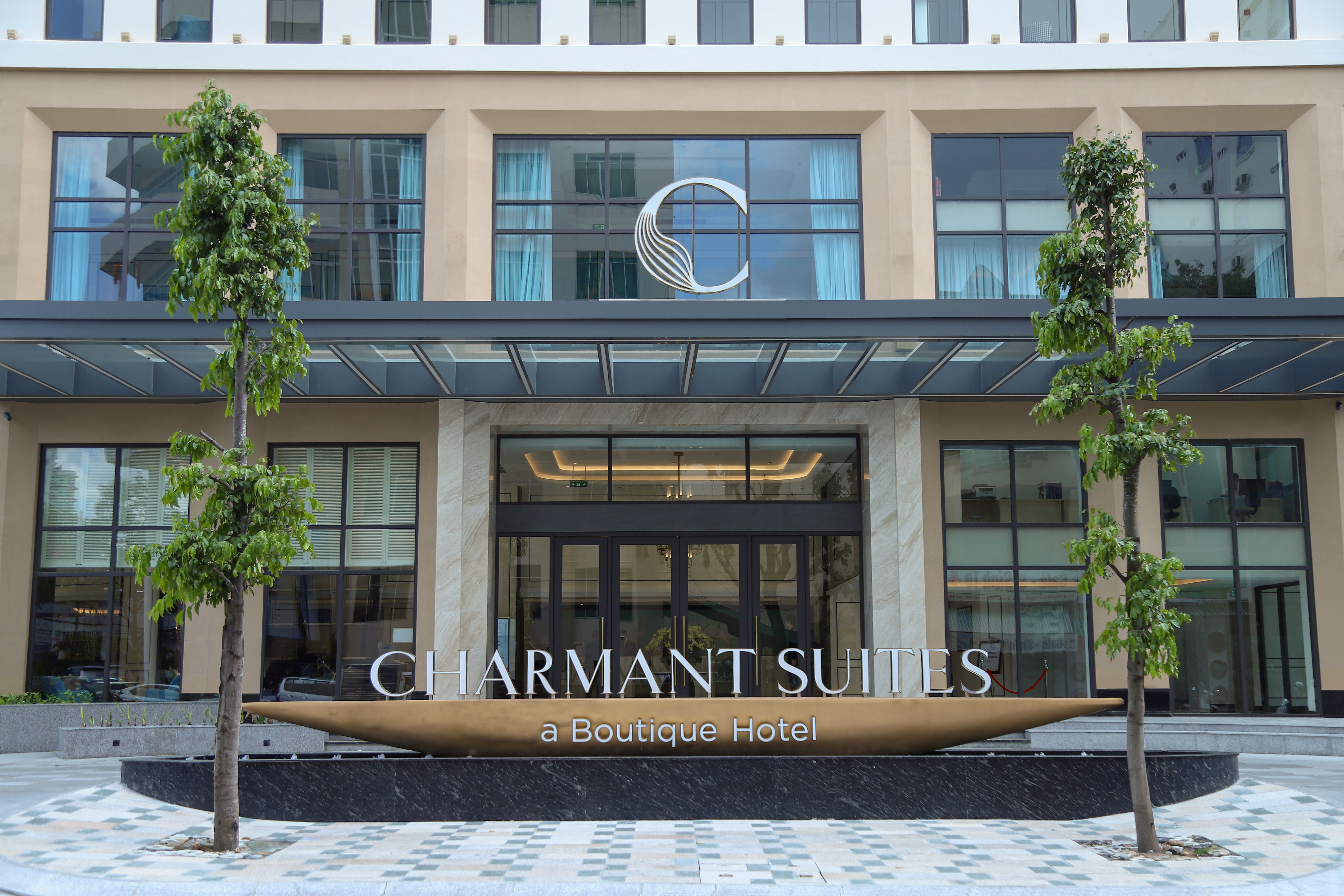 Charmant Suites - Khách Sạn 5 Sao Tại Trung Tâm Hành Chính Cần Thơ