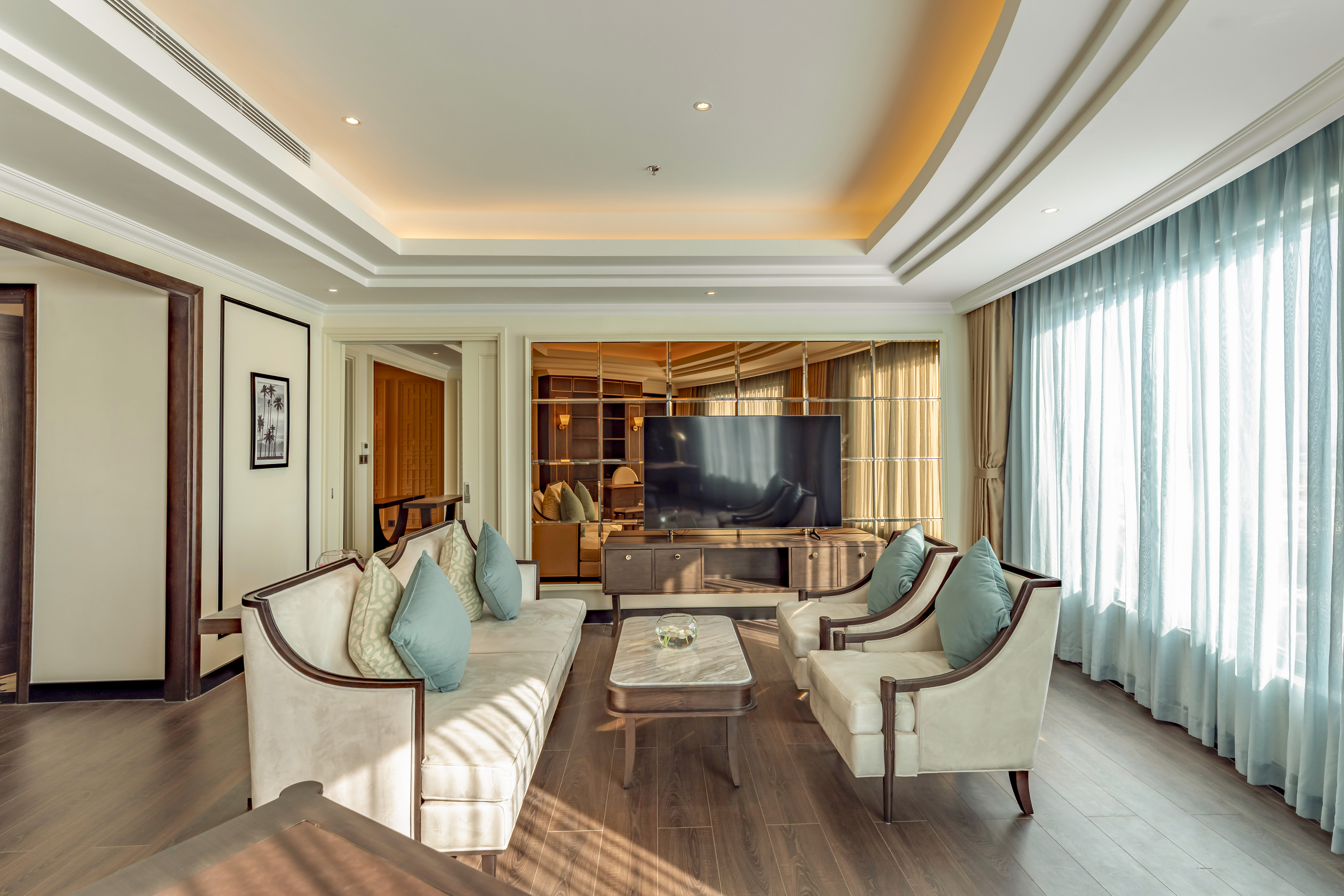 Khám Phá Kiến Trúc Indochine Sang Trọng Tại Charmant Suites Cần Thơ