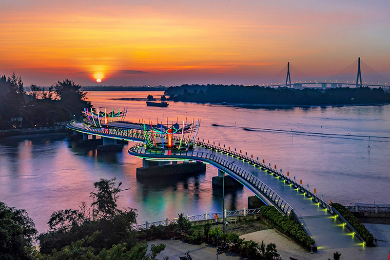 Cẩm Nang Lưu Trú Gần Bến Ninh Kiều – Charmant Suites